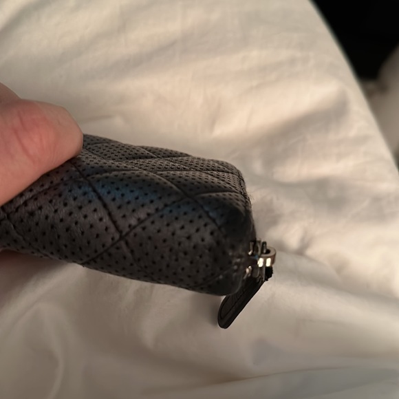 Large Chanel zipper around wallet. Authentic metallic charcoal grey. - Picture 4 of 7